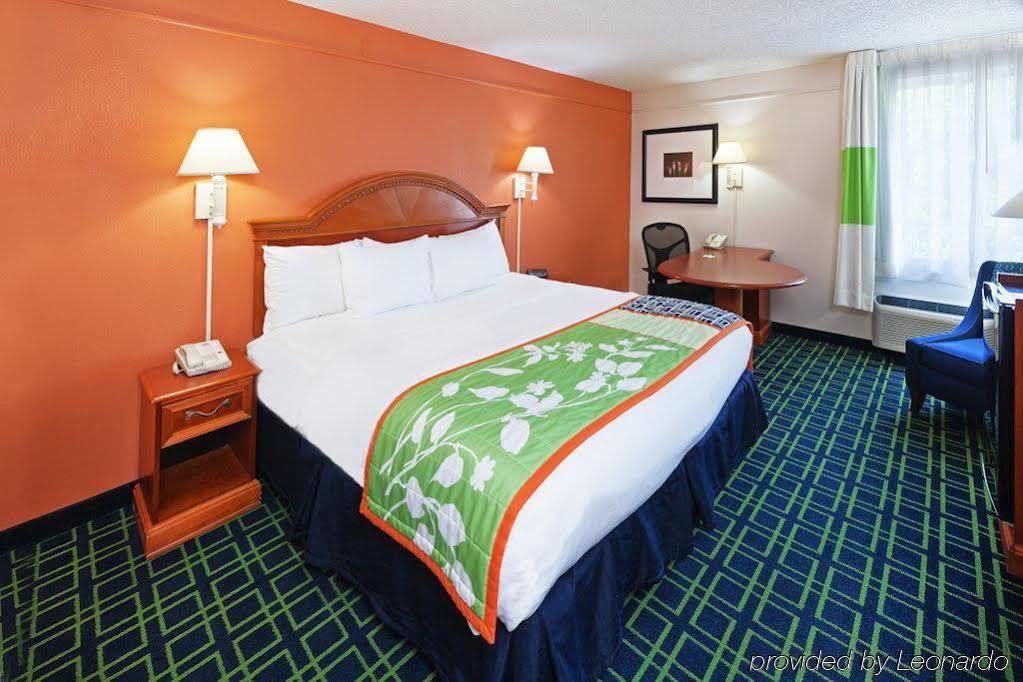 La Quinta Inn & Suites Τούλσα Εξωτερικό φωτογραφία