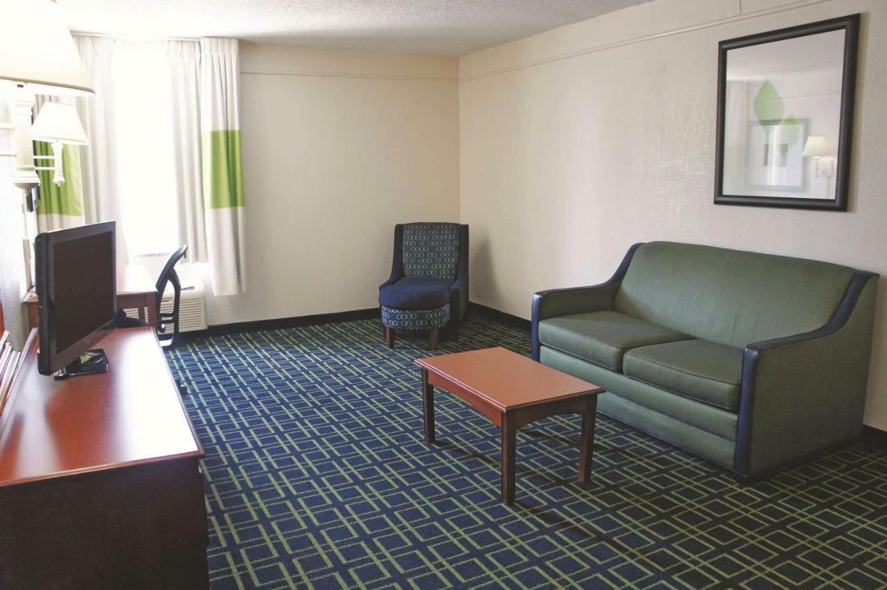 La Quinta Inn & Suites Τούλσα Εξωτερικό φωτογραφία